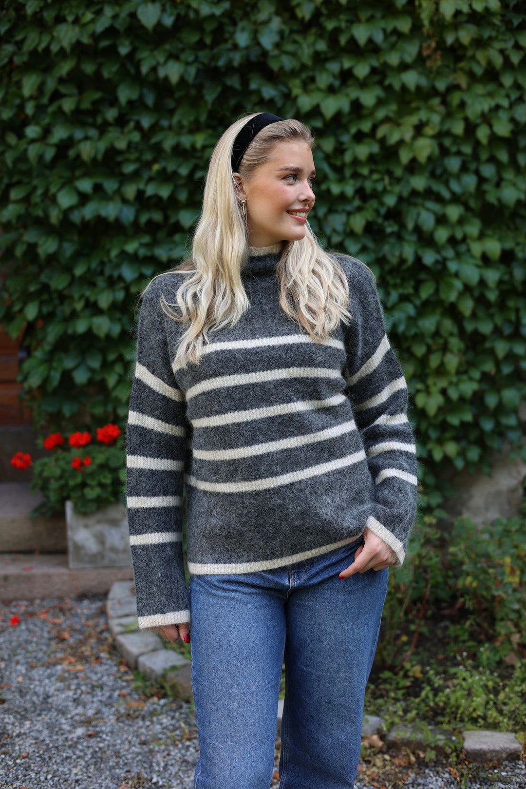 Ovalis Knit T - Neck Volcanic Ash | Genser | Smuk - Dameklær på nett