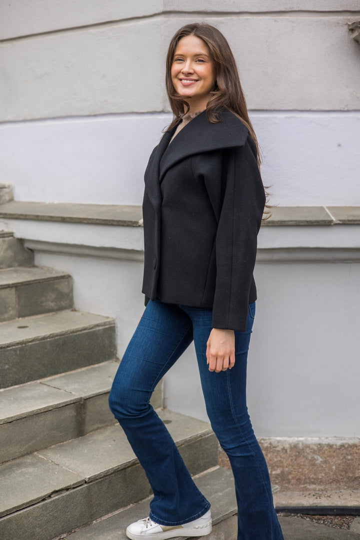 Perryiw Short Coat Black | Yttertøy | Smuk - Dameklær på nett