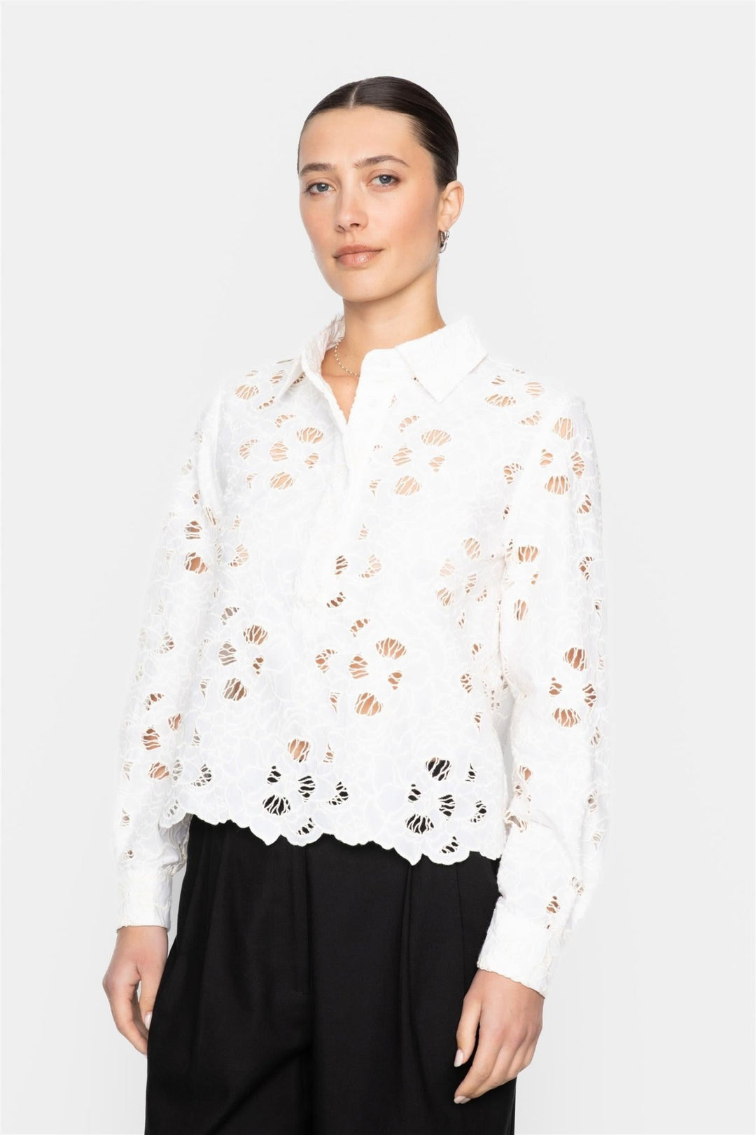 Ravena Blouse Cream | Skjorter og bluser | Smuk - Dameklær på nett