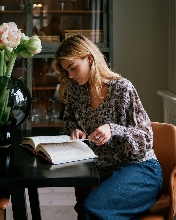 Rhia Drapy Ivy Blouse Taupe | Skjorter og bluser | Smuk - Dameklær på nett