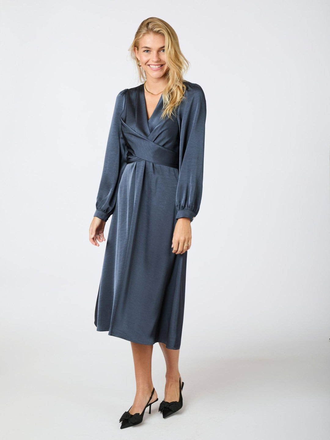 Rimini Heavy Sateen Dress Midnight Blue | Kjoler | Smuk - Dameklær på nett