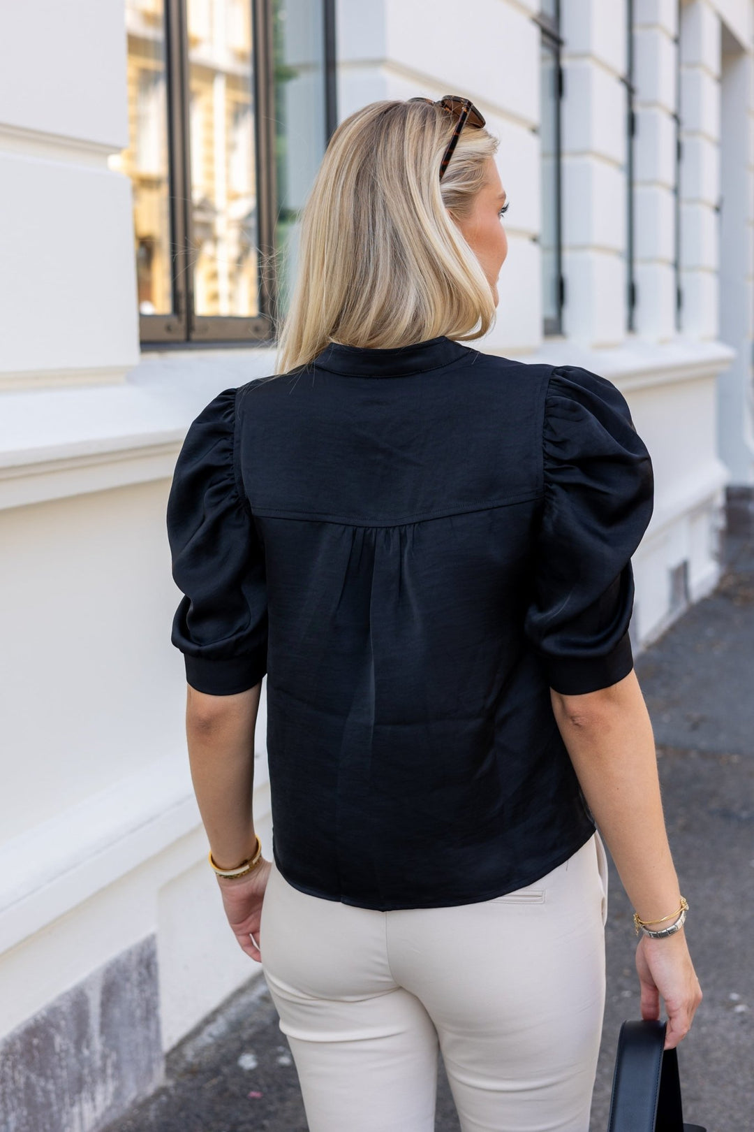 Roella Heavy Sateen Blouse Black | Skjorter og bluser | Smuk - Dameklær på nett