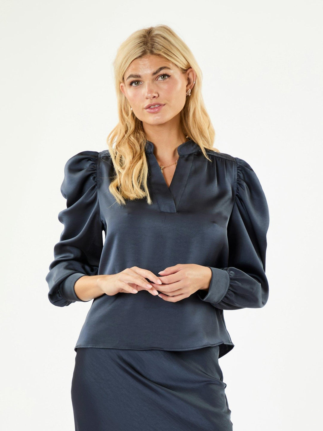 Rosslyn Heavy Sateen Blouse Midnight Blue | Skjorter og bluser | Smuk - Dameklær på nett