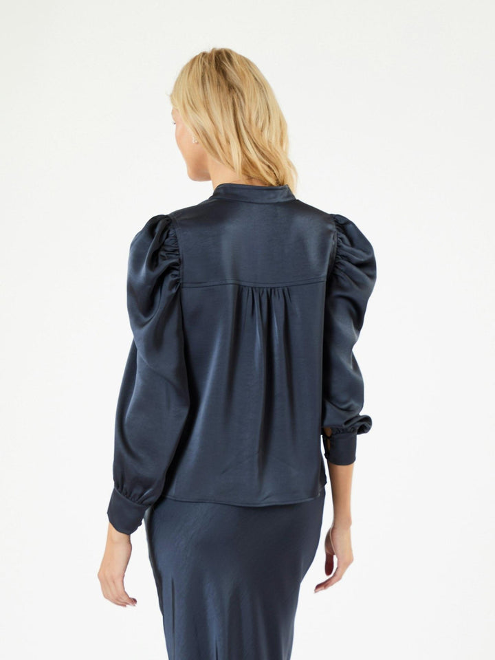 Rosslyn Heavy Sateen Blouse Midnight Blue | Skjorter og bluser | Smuk - Dameklær på nett