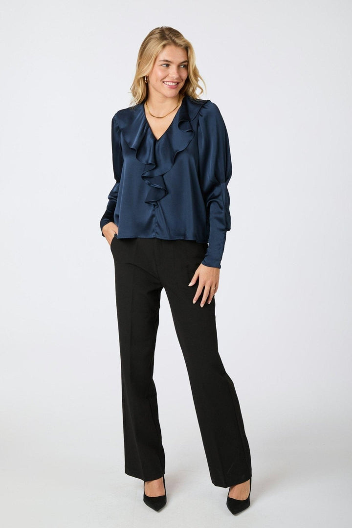 Sandie Sateen Blouse Navy | Skjorter og bluser | Smuk - Dameklær på nett