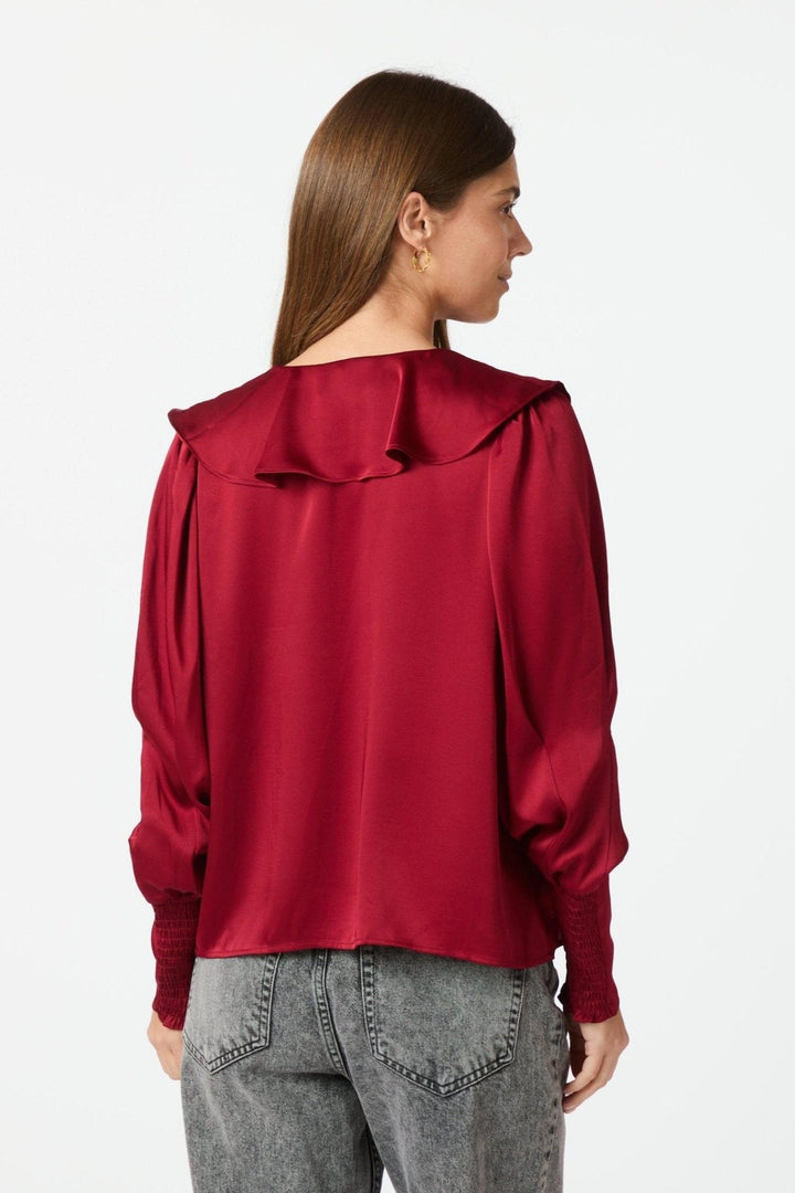 Sandie Sateen Blouse Wine | Skjorter og bluser | Smuk - Dameklær på nett