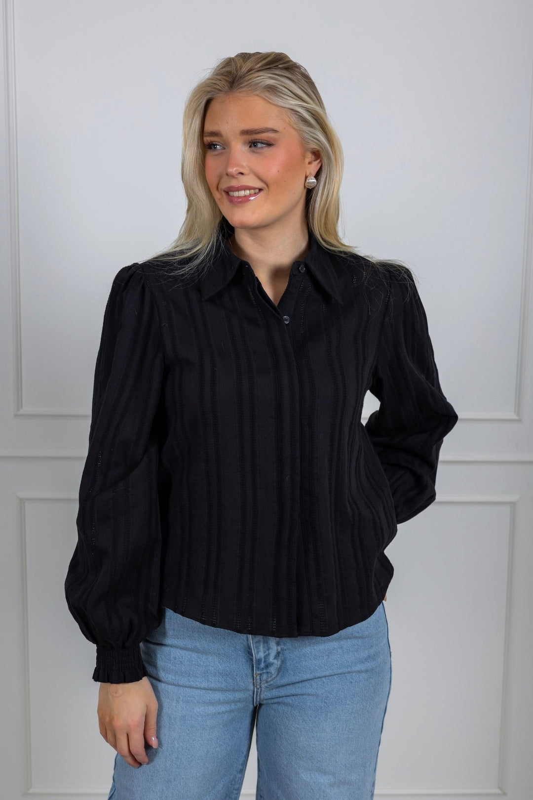 Serafina Blouse Black | Skjorter og bluser | Smuk - Dameklær på nett