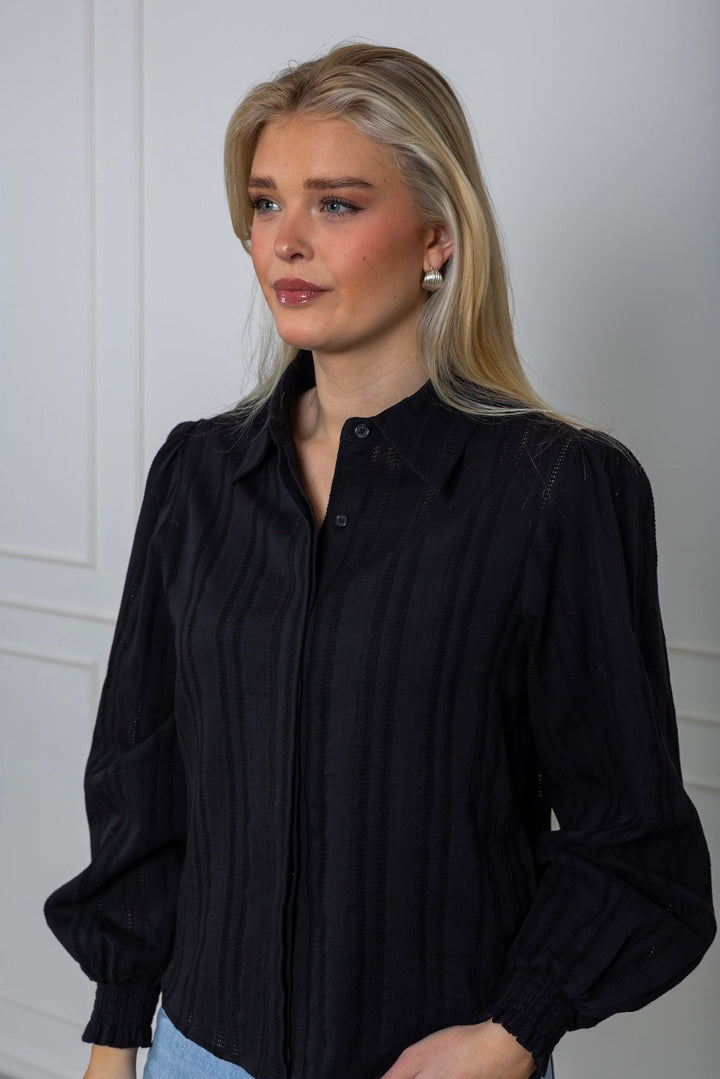 Serafina Blouse Black | Skjorter og bluser | Smuk - Dameklær på nett