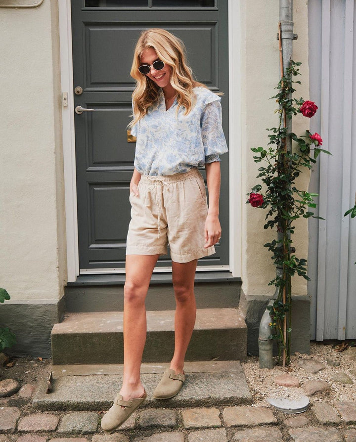 Shea Linen Shorts Sand | Shorts | Smuk - Dameklær på nett