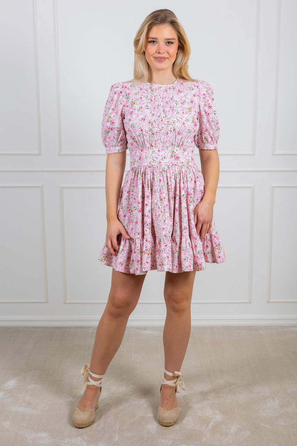 Structured Mini Dress Petite Flowers | Kjoler | Smuk - Dameklær på nett