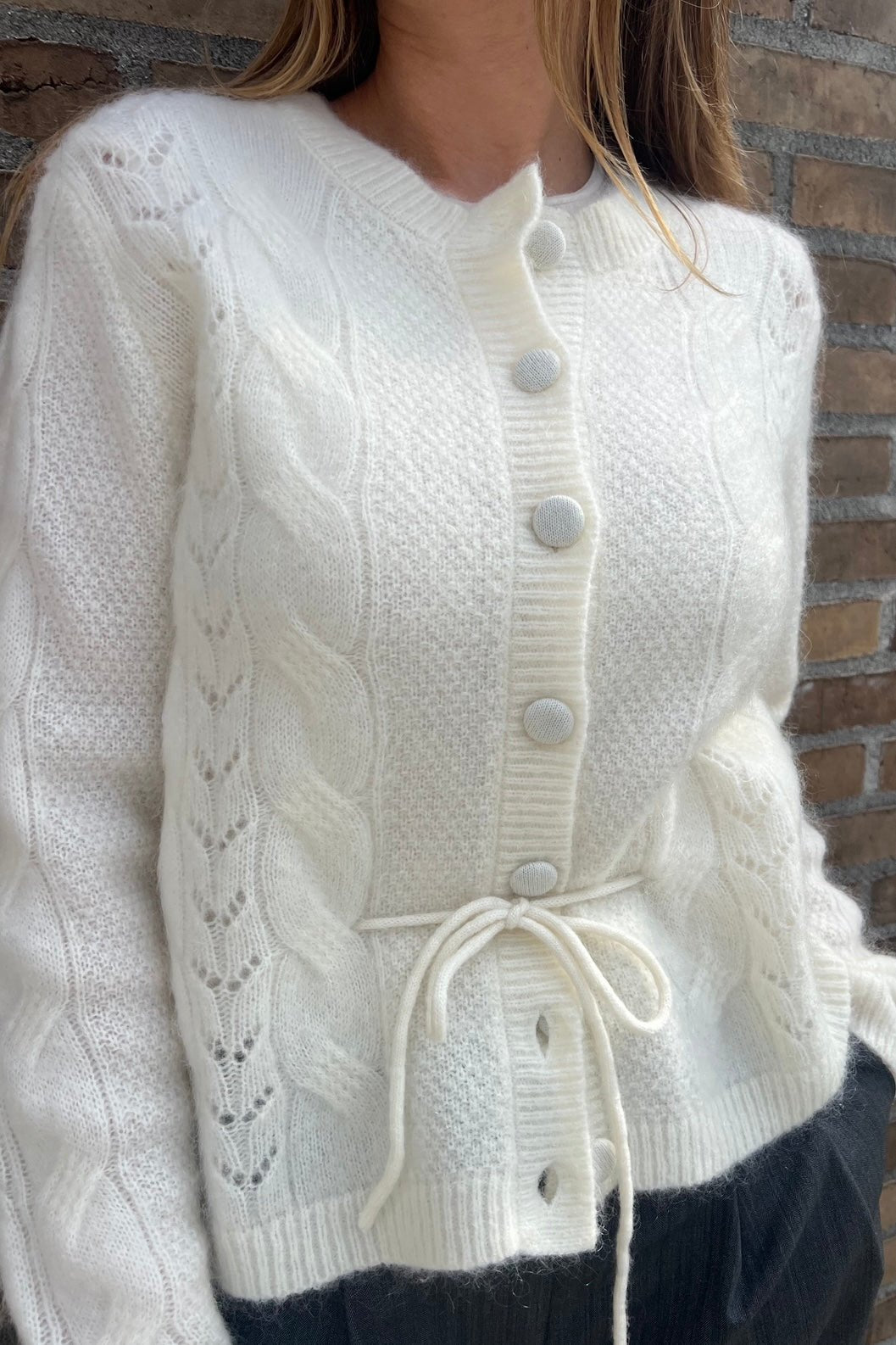 Vera Ls Knit Belt Cardigan Snow White | Genser | Smuk - Dameklær på nett