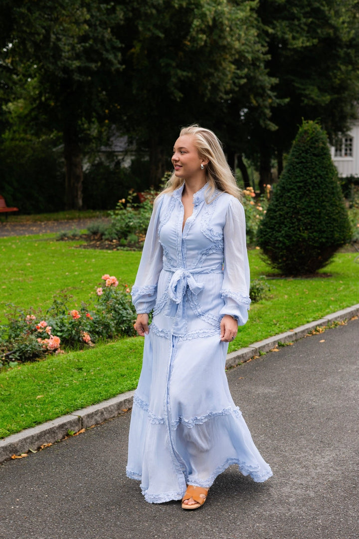 Violetta Maxi Dress Light Blue | Kjoler | Smuk - Dameklær på nett