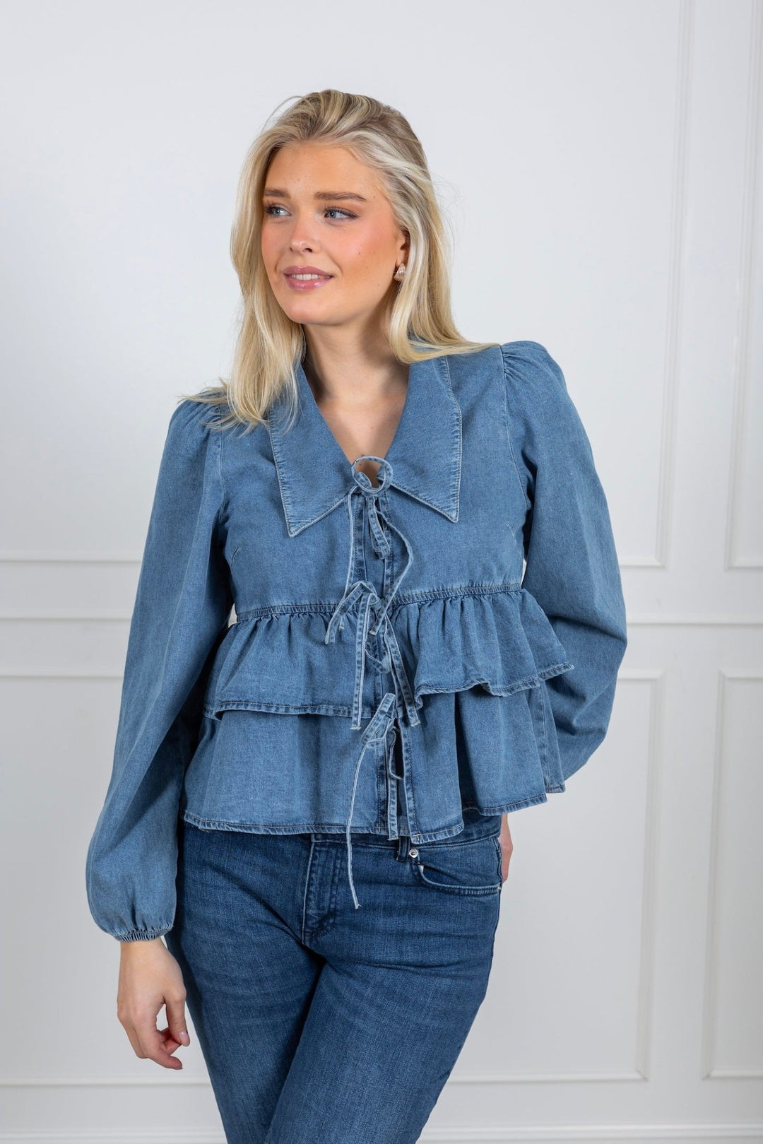 Yascelinde Ls Top Light Blue Denim | Topper | Smuk - Dameklær på nett