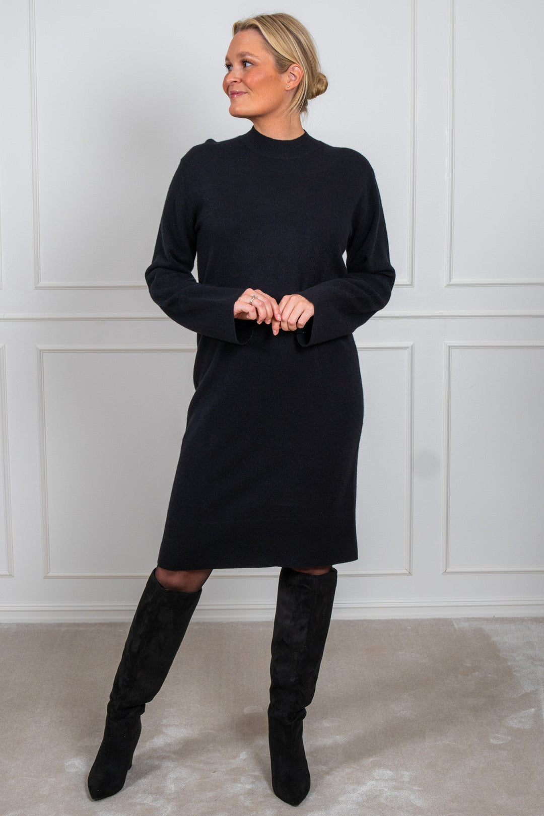 Yasemilie Ls Funnel Knit Dress Black | Kjoler | Smuk - Dameklær på nett