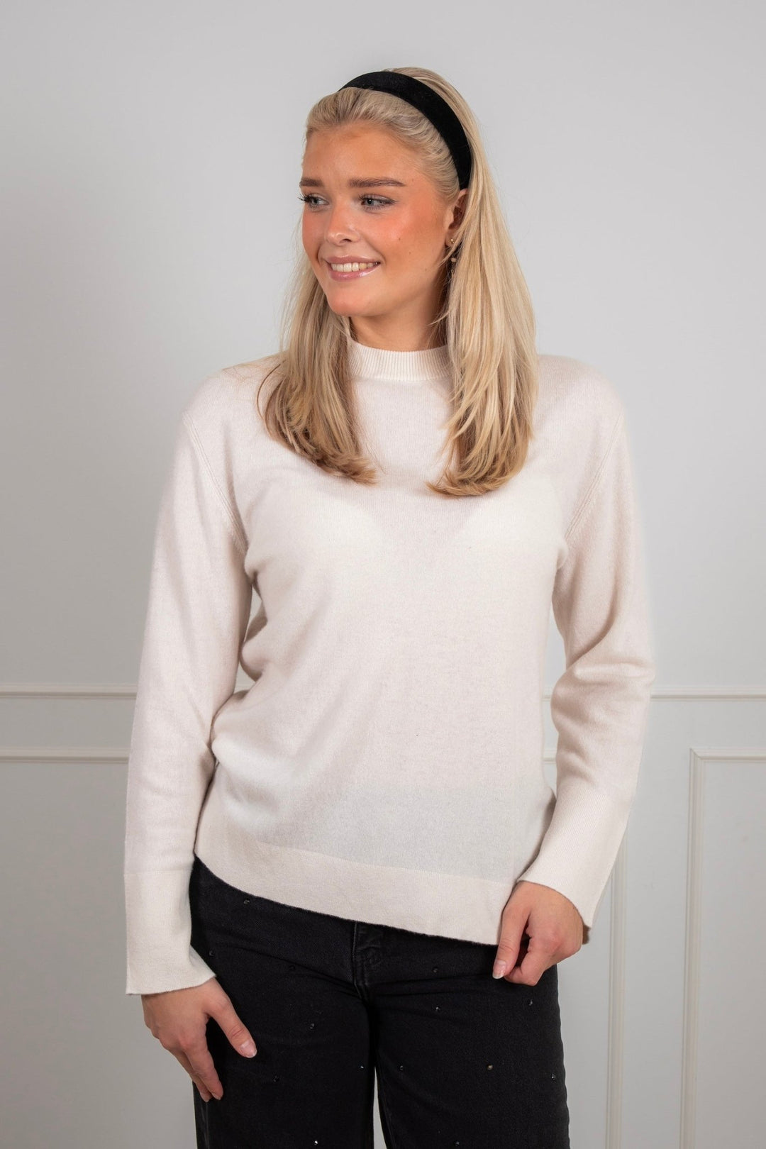 Yasemilie O - Neck Knit Pullover Birch | Genser | Smuk - Dameklær på nett