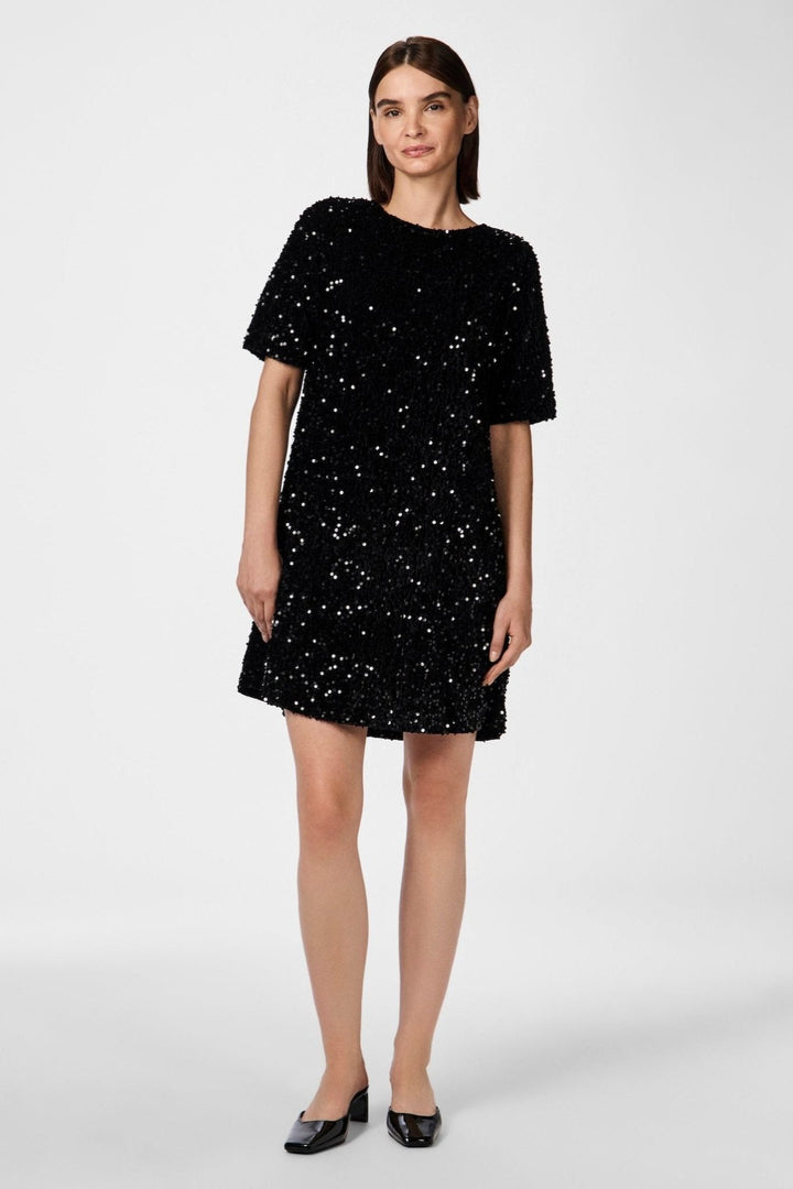 Yasfudsy 2/4 Short Dress Black | Kjoler | Smuk - Dameklær på nett