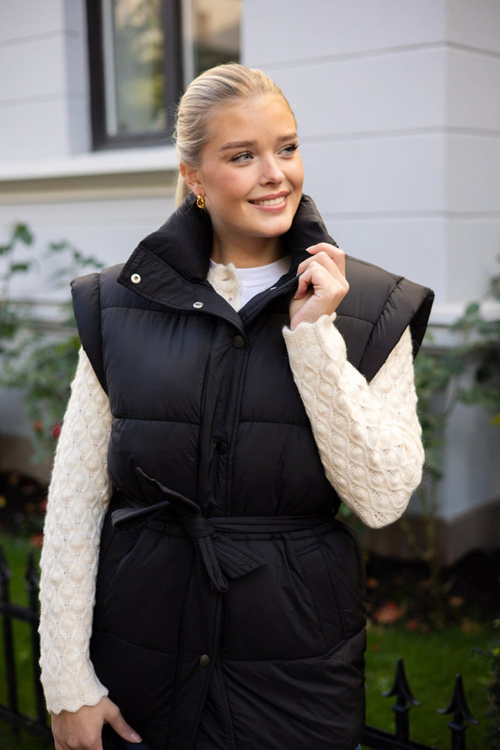 Yasmerla Padded Vest Black | Yttertøy | Smuk - Dameklær på nett