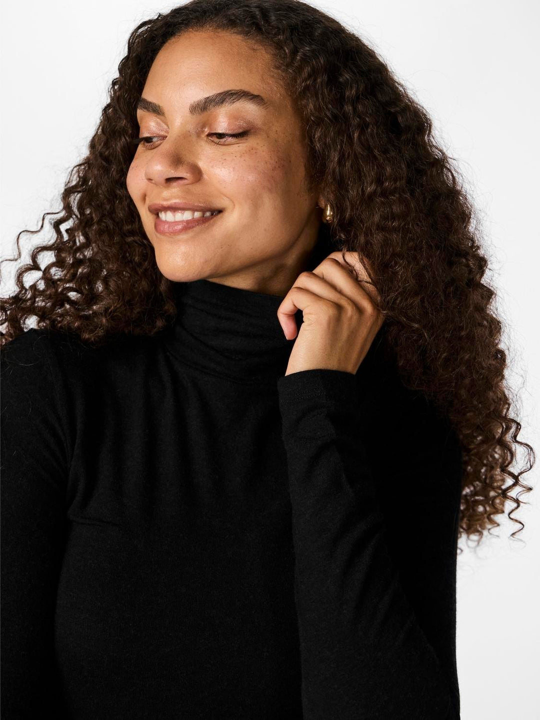 Yaswoola Ls High Neck Top Black | Topper | Smuk - Dameklær på nett