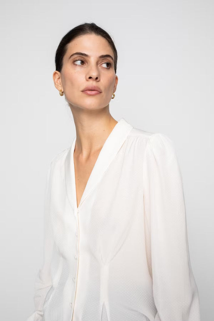 Ylva Blouse Cream | Skjorter og bluser | Smuk - Dameklær på nett