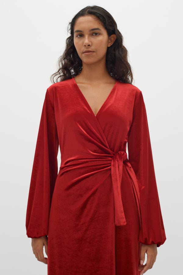 Gorieliw Wrap Dress True Red | Kjoler | Smuk - Dameklær på nett