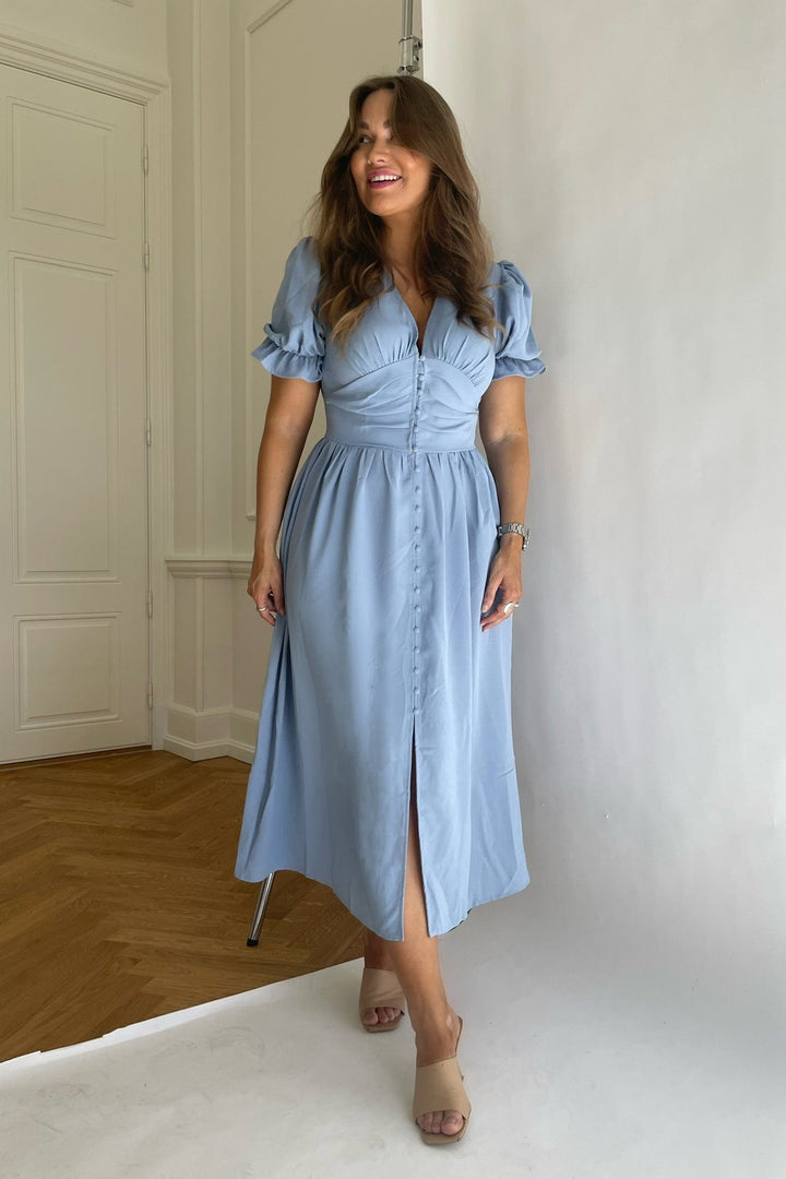Long Adel Ss Dress Sky Blue | Kjoler | Smuk - Dameklær på nett