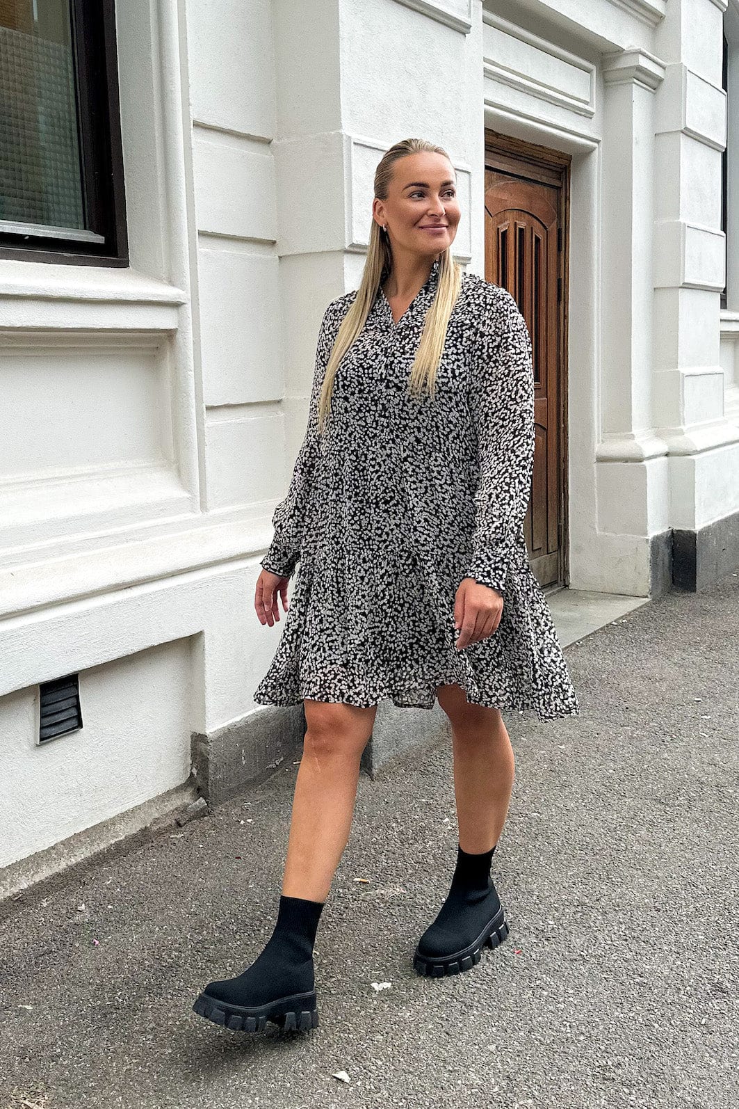 Venipw Dress Black Dot Print | Kjoler | Smuk - Dameklær på nett