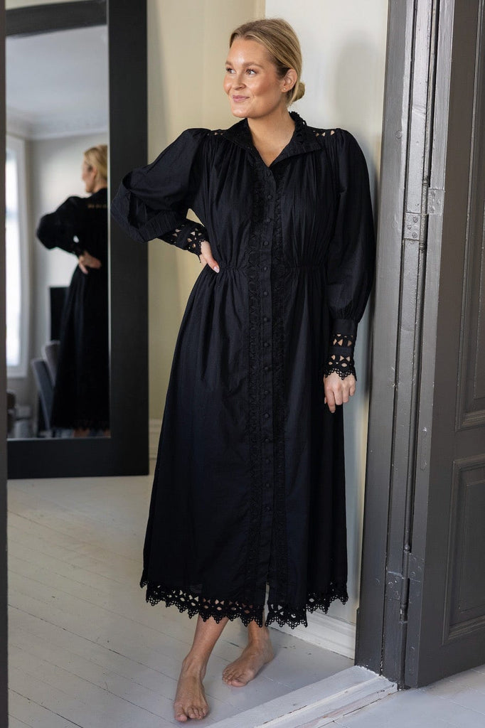 Yastrima LS Long Shirt Dress S på - nett Dameklær – Black Smuk